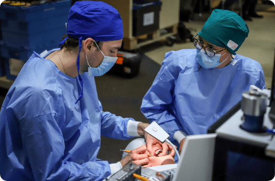 Formation chirurgie implantaire - pose implants dentaires modèles 3D