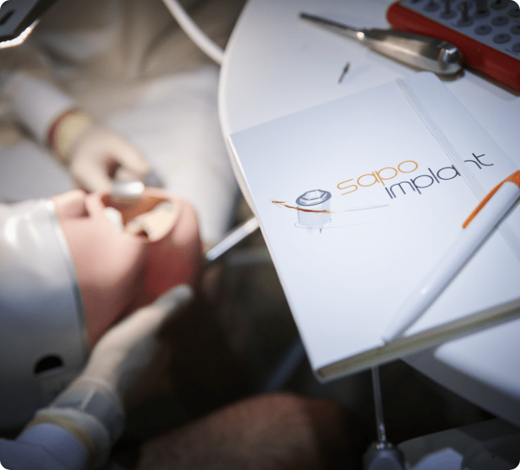 Formation et cours chirurgie dentaire Paris | SAPO Implant